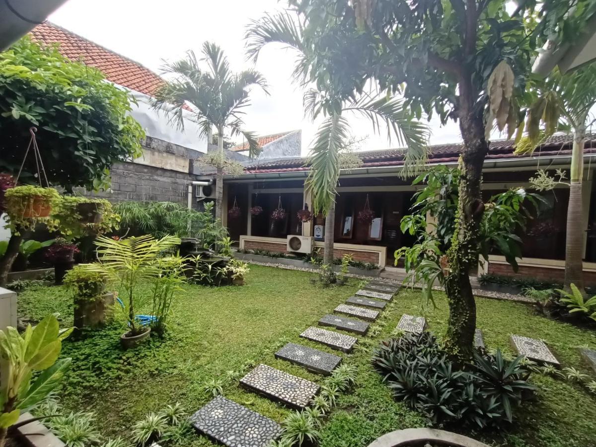Rumah Kami Guest House Yogyakarta Exterior foto