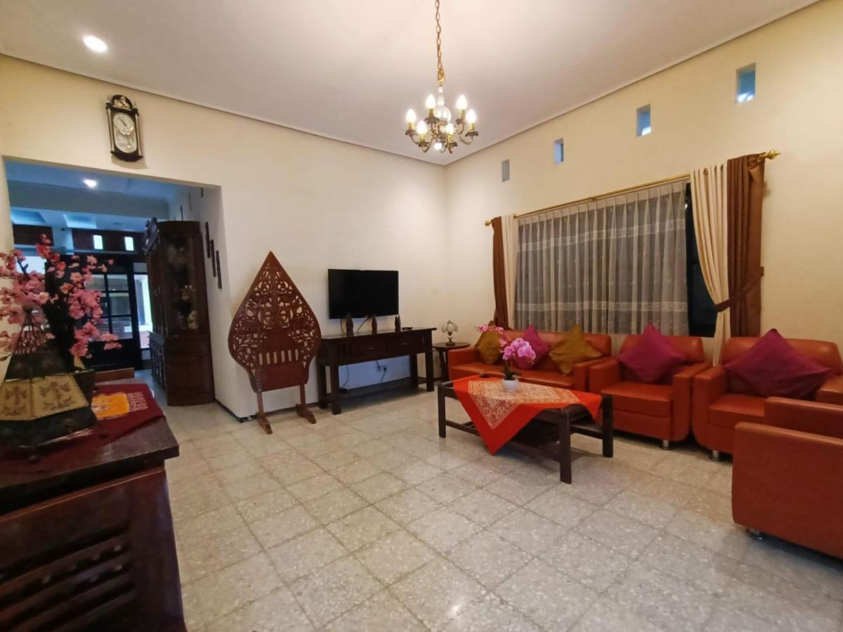 Rumah Kami Guest House Yogyakarta Exterior foto